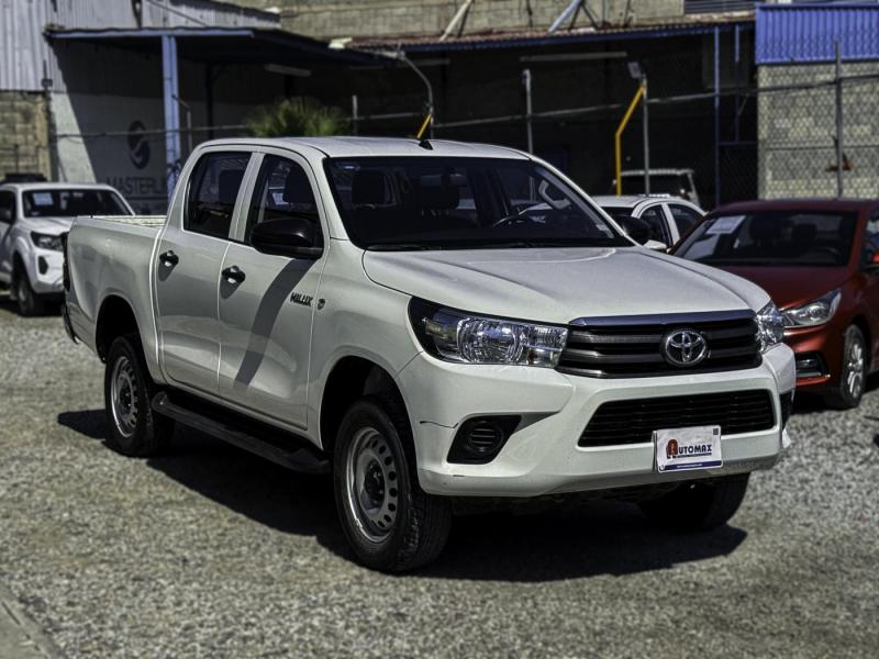 
								HILUX BASE full									