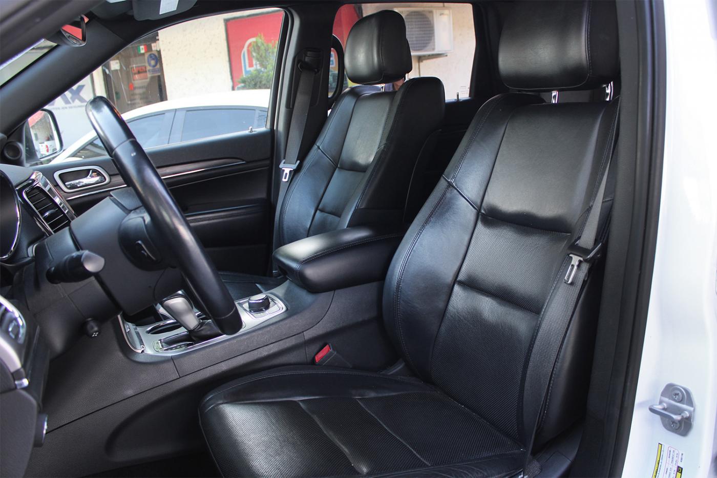 
								JEEP GRAND CHEROKEE full									
