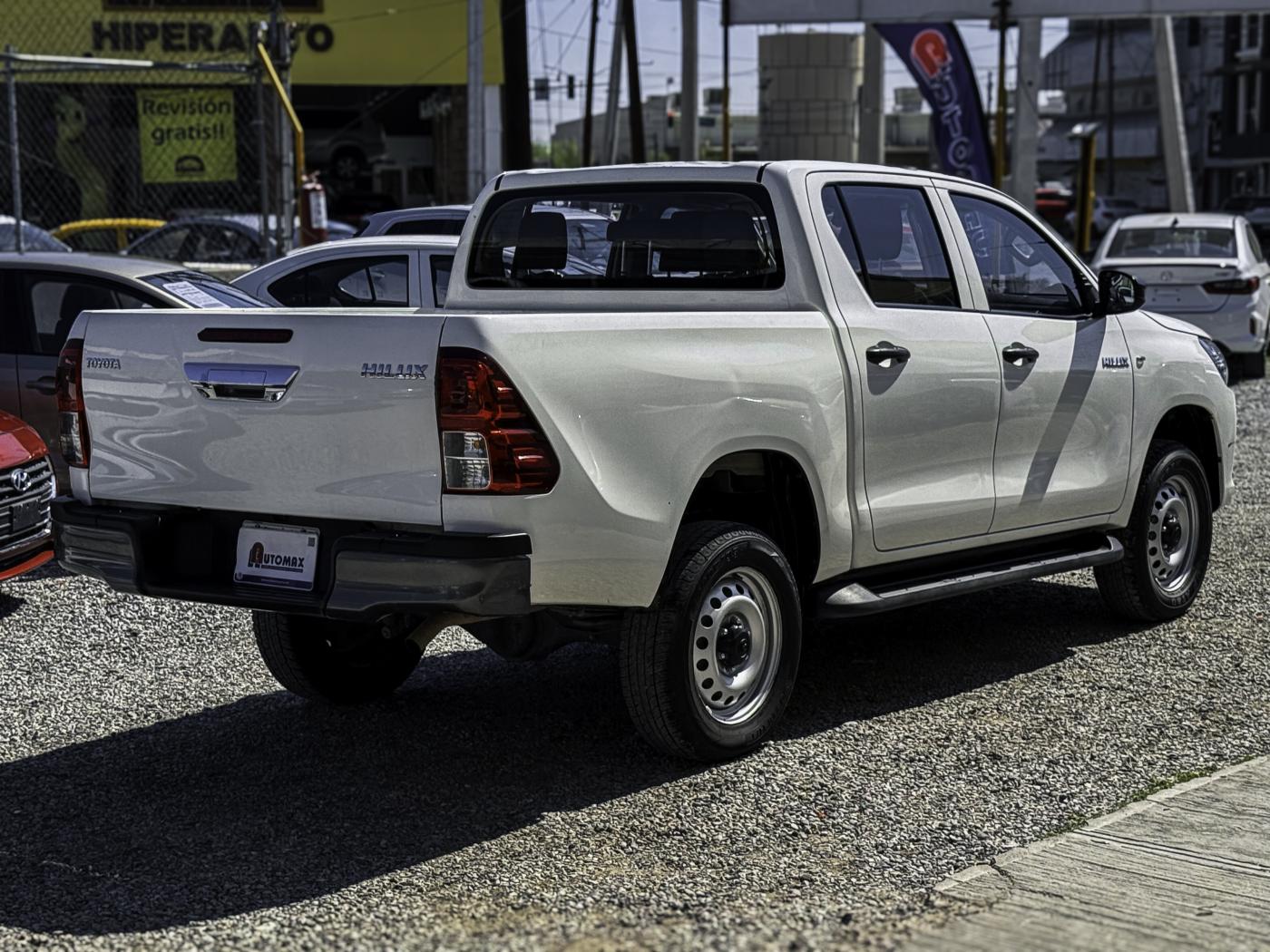 
								HILUX BASE full									