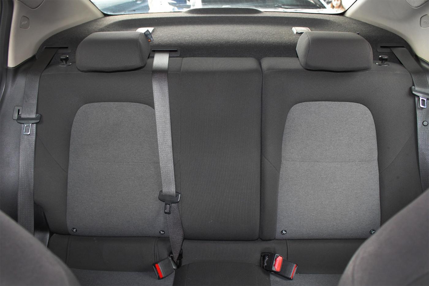 
								CHEVROLET ONIX LS full									