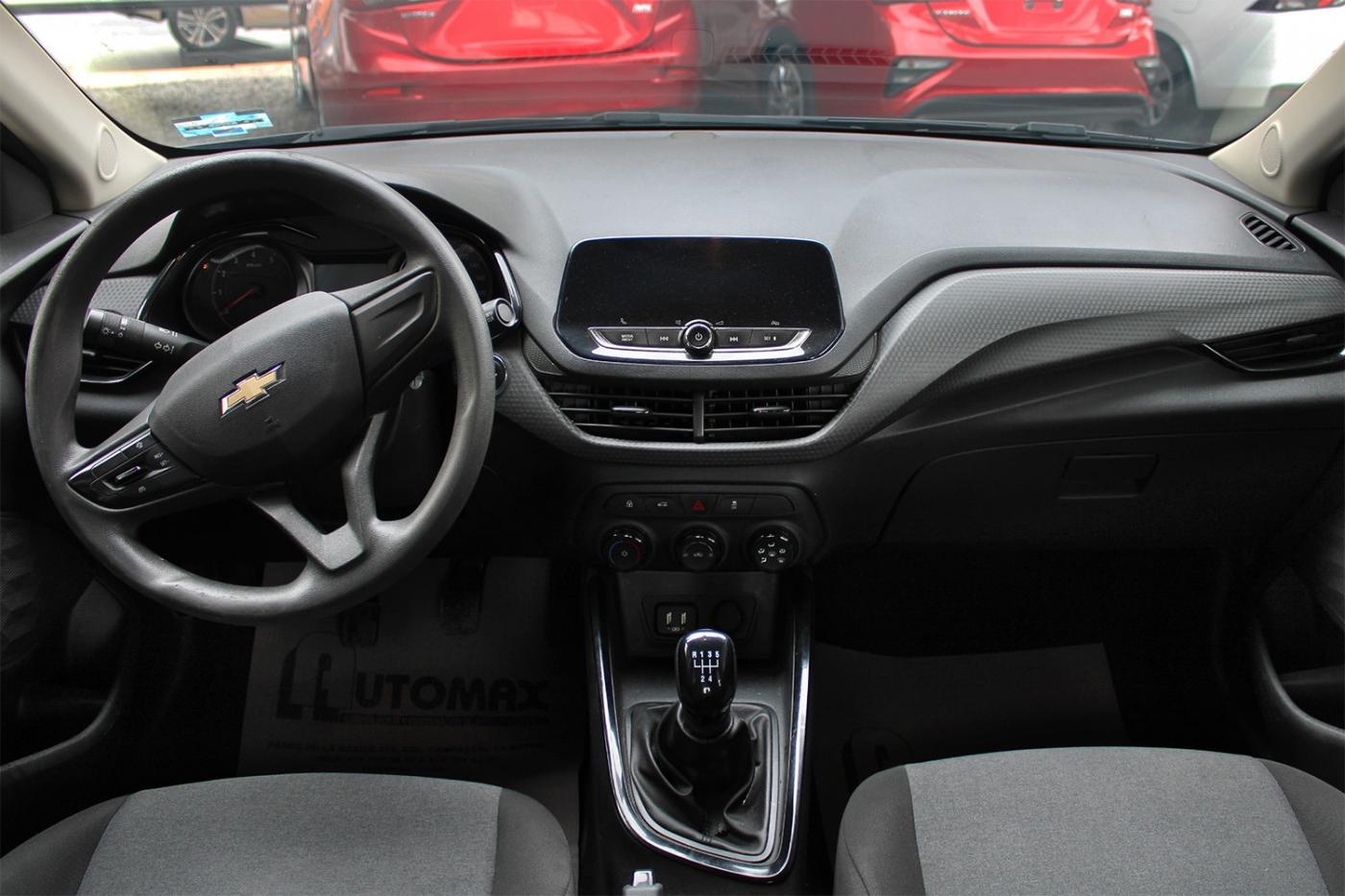 
								CHEVROLET ONIX LS full									