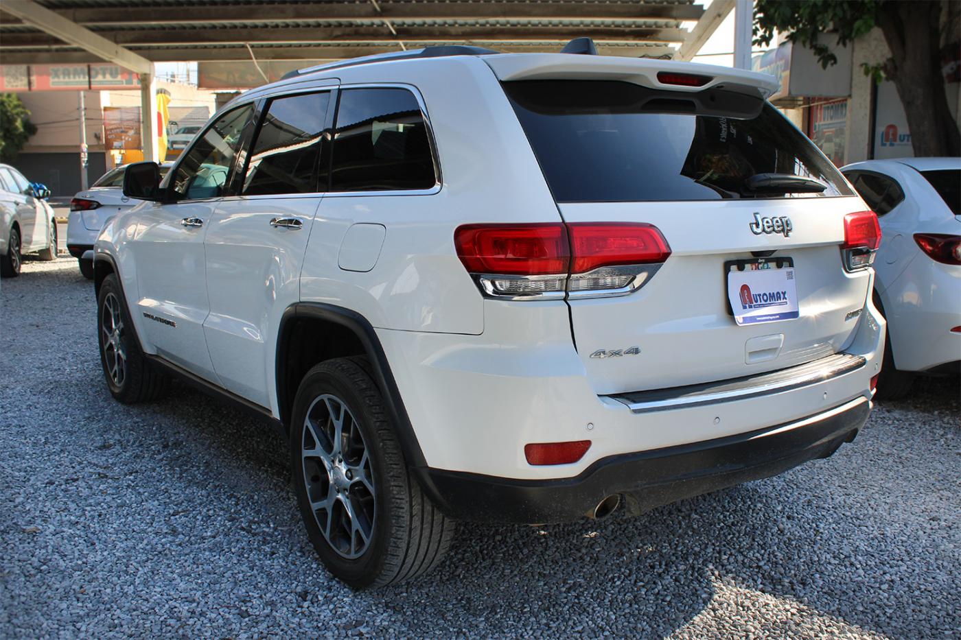 
								JEEP GRAND CHEROKEE full									
