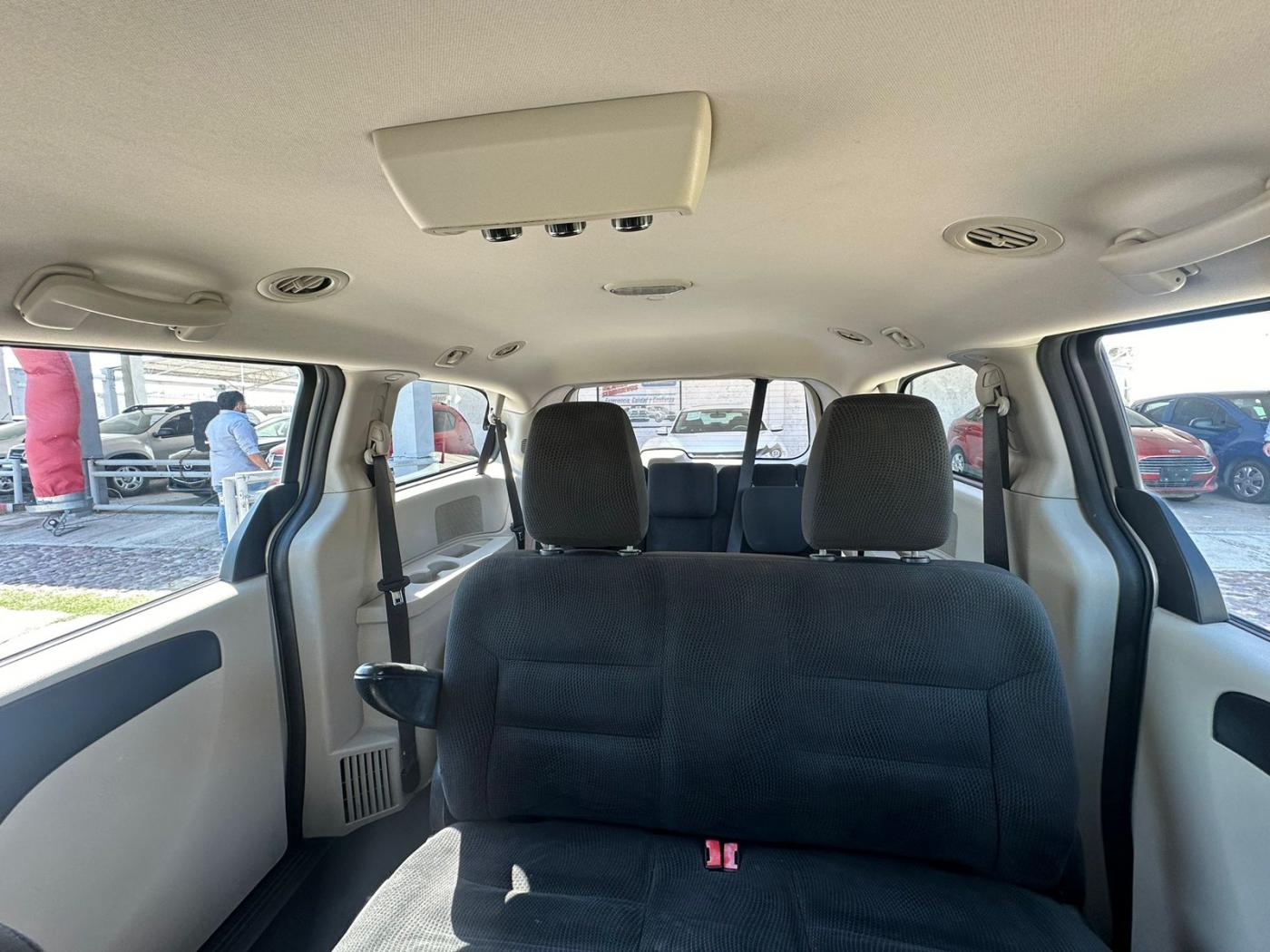 
								GRAND CARAVAN SE A/T full									