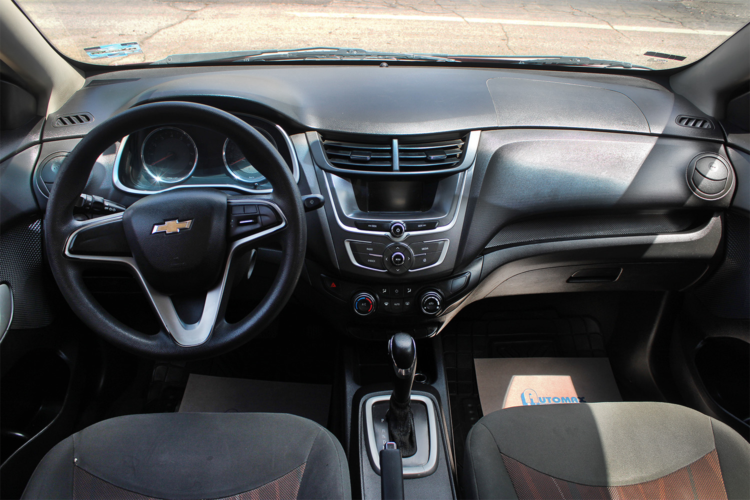
								CHEVROLET AVEO LT full									