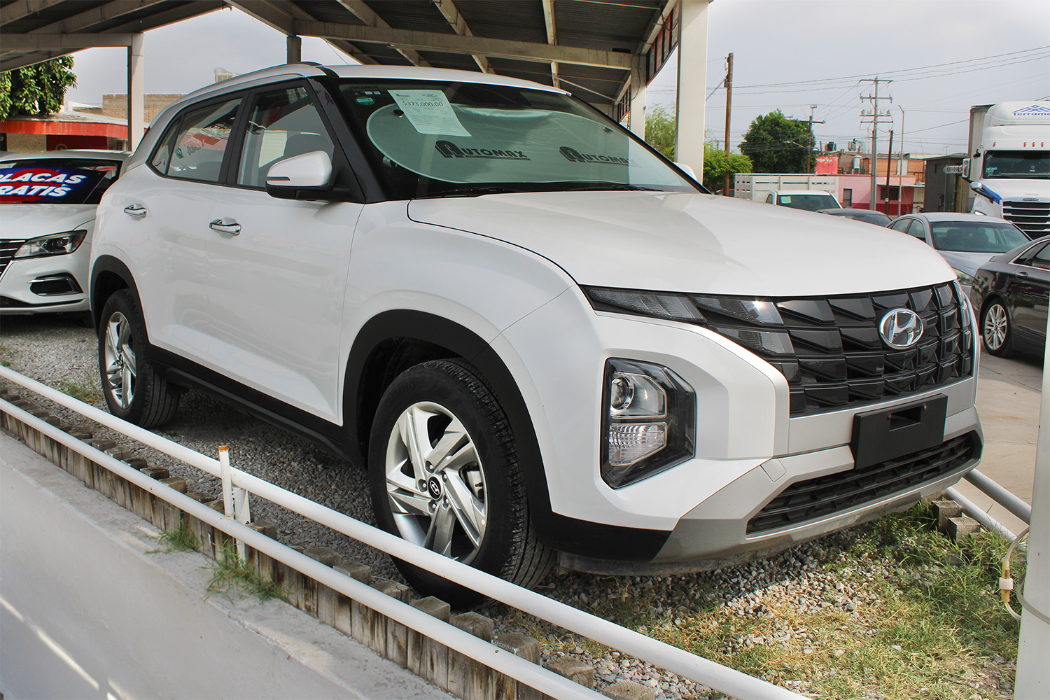 
								HYUNDAI CRETA full									
