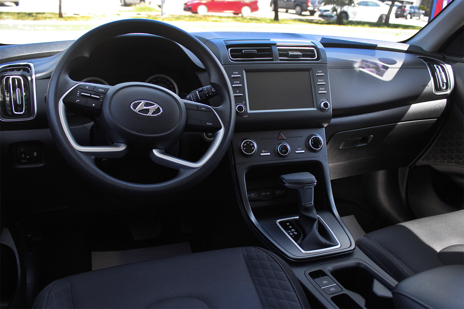 
								HYUNDAI CRETA GLS full									