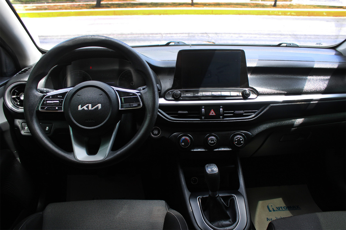 
								KIA FORTE LX full									