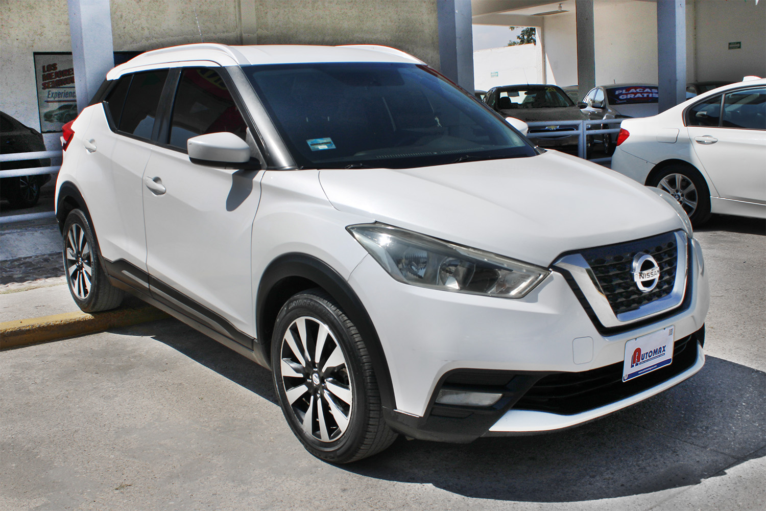 
								NISSAN KICKS ADVANCE full									