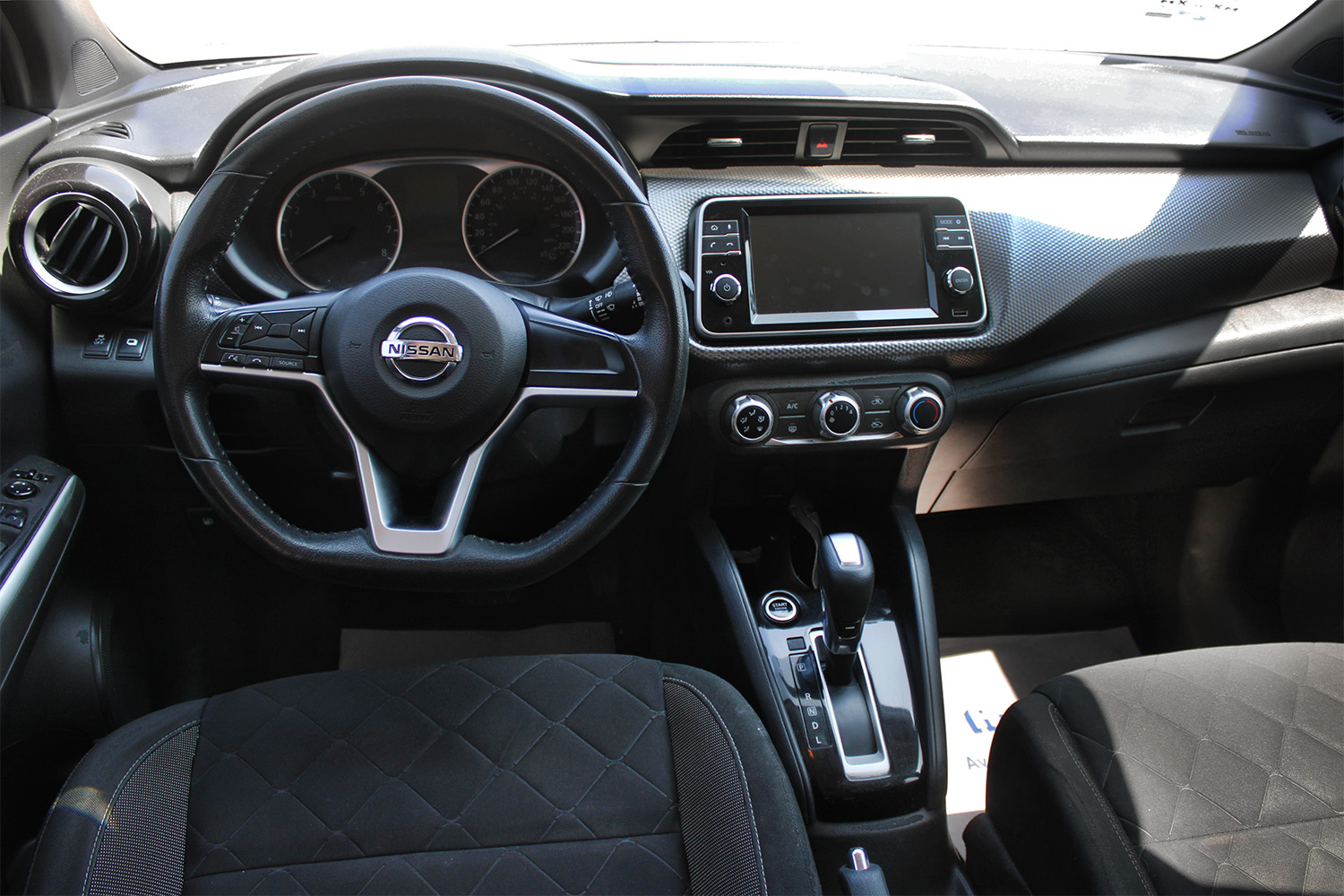 
								NISSAN KICKS ADVANCE full									