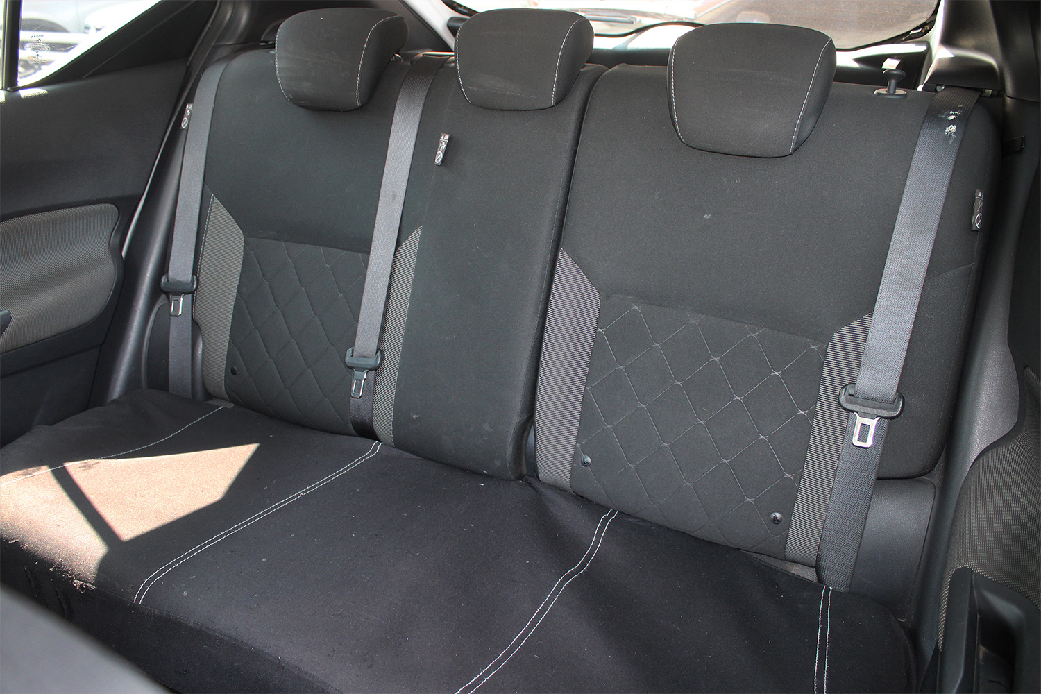 
								NISSAN KICKS ADVANCE full									