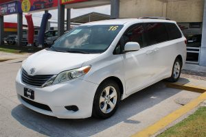 TOYOTA SIENNA CE