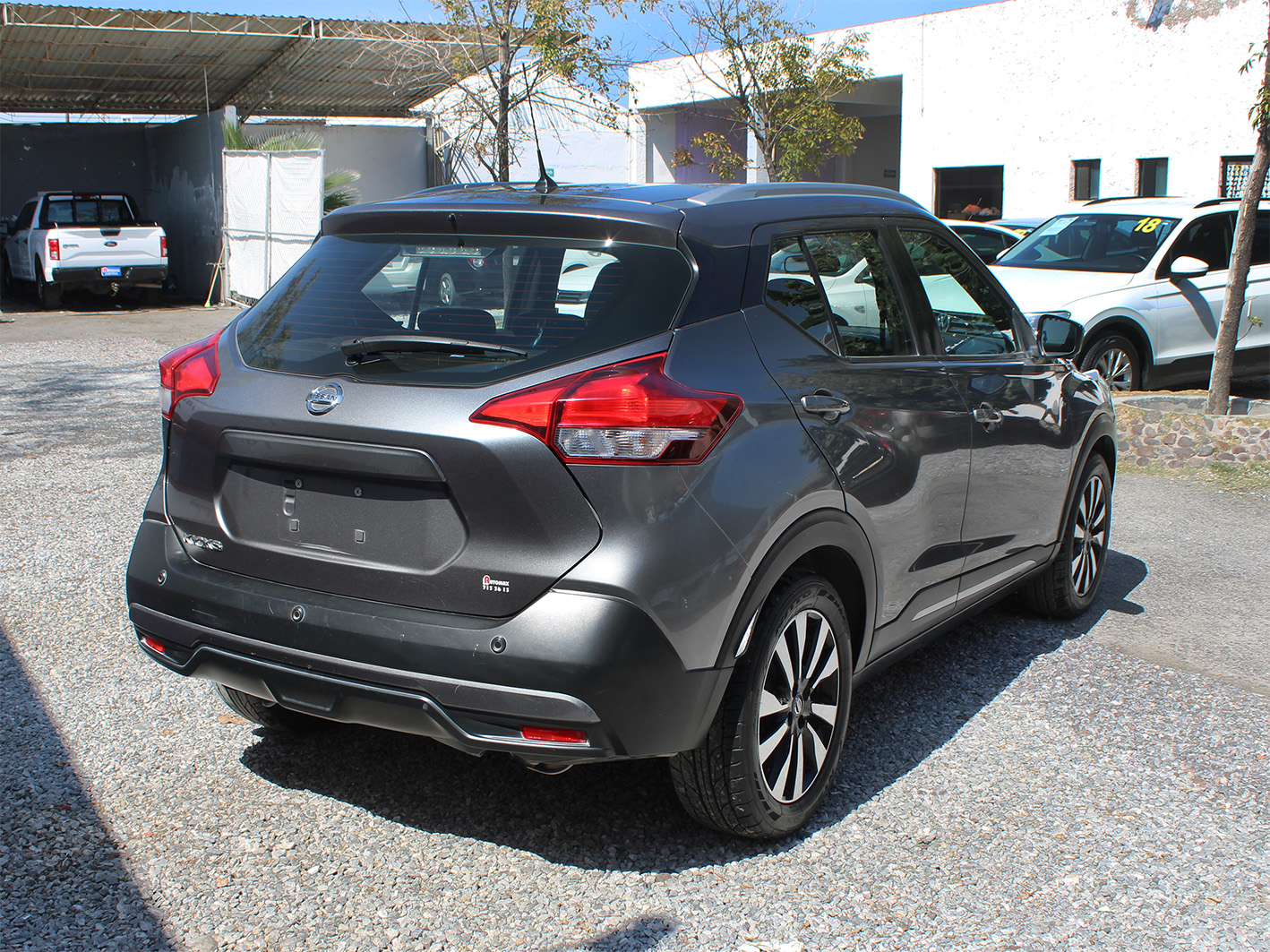 
								KICKS EXCLUSIVE full									