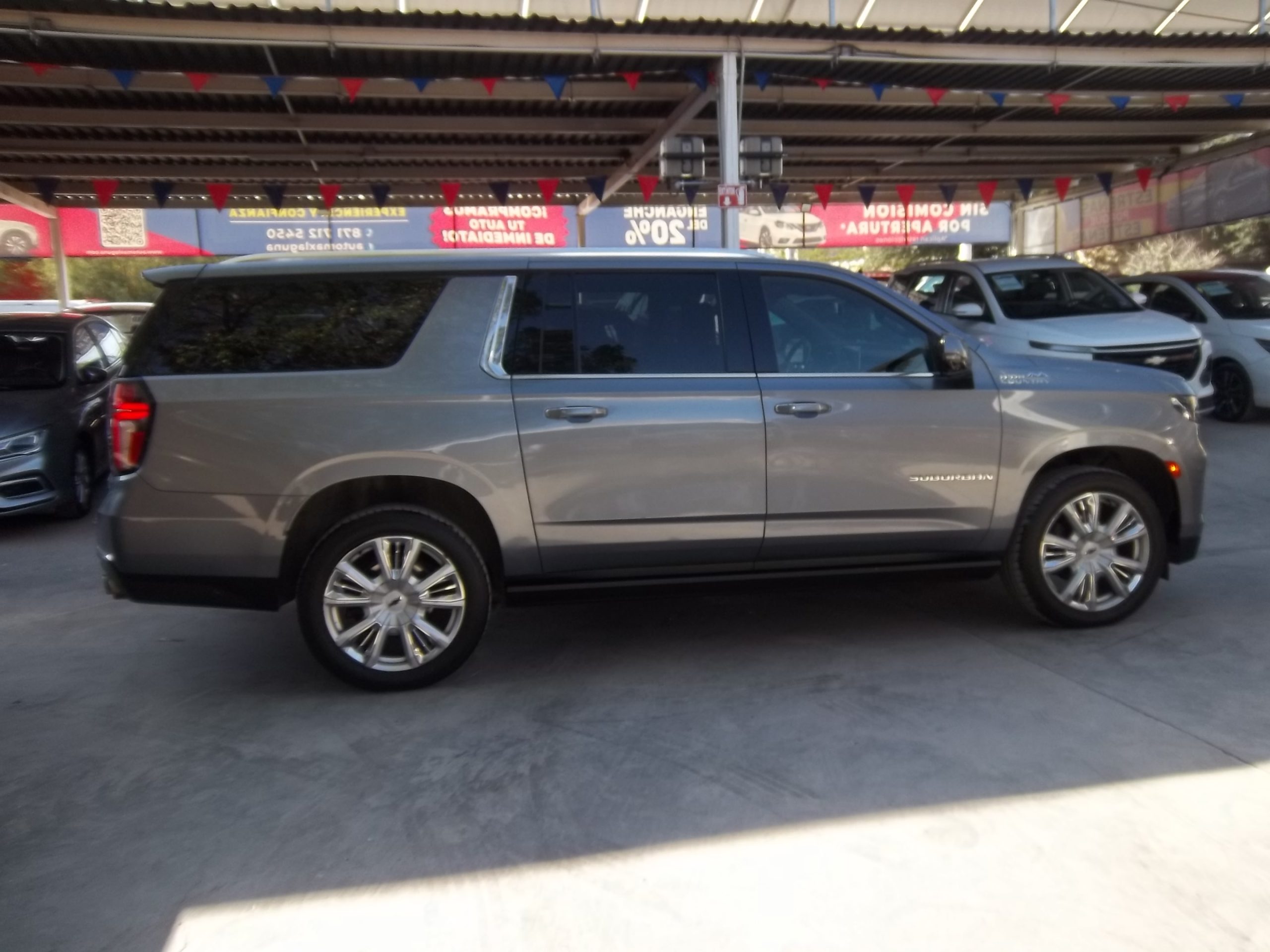 
								SUBURBAN HIGH COUNTRY full									