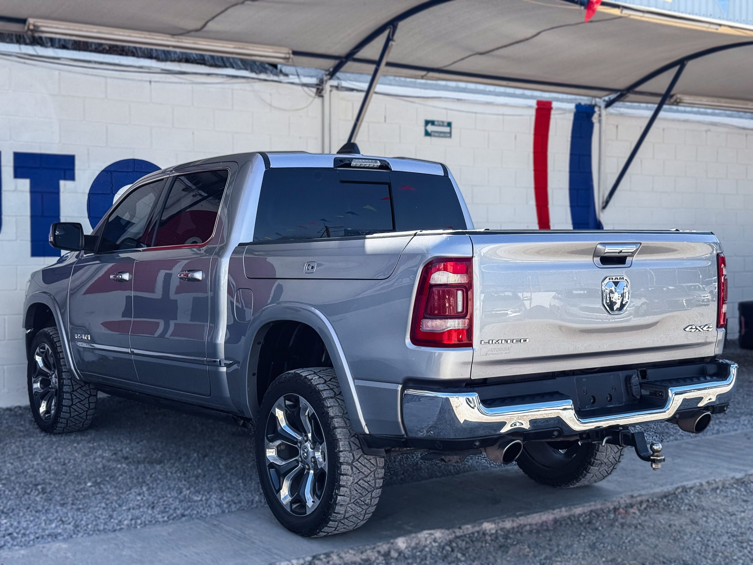 
								RAM 1500 LIMITED full									