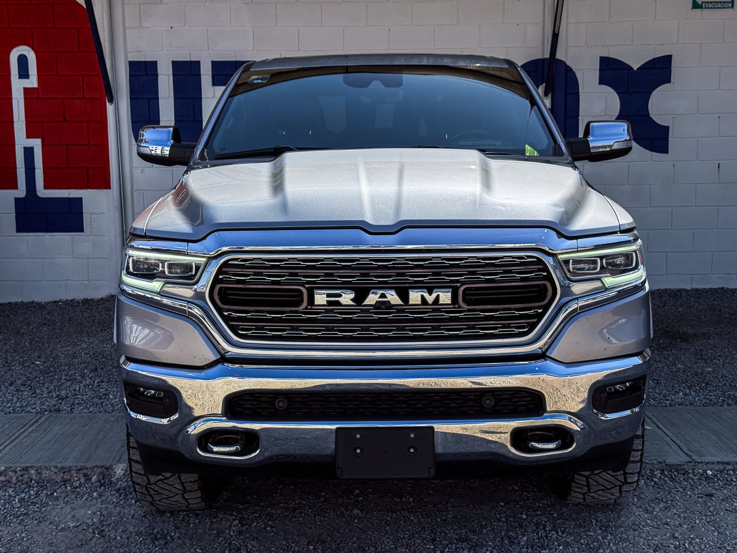 
								RAM 1500 LIMITED full									