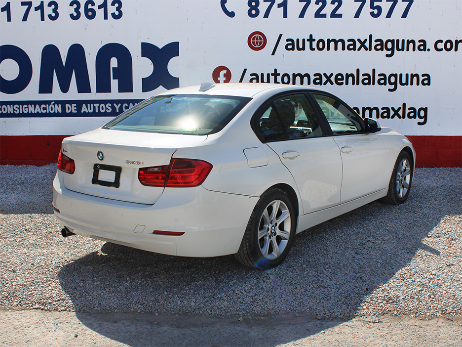 
								BMW 320 iA BUSINES full									