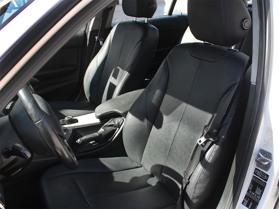 
								BMW 320 iA BUSINES full									