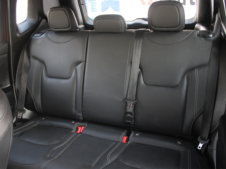 
								RENEGADE LATITUDE full									