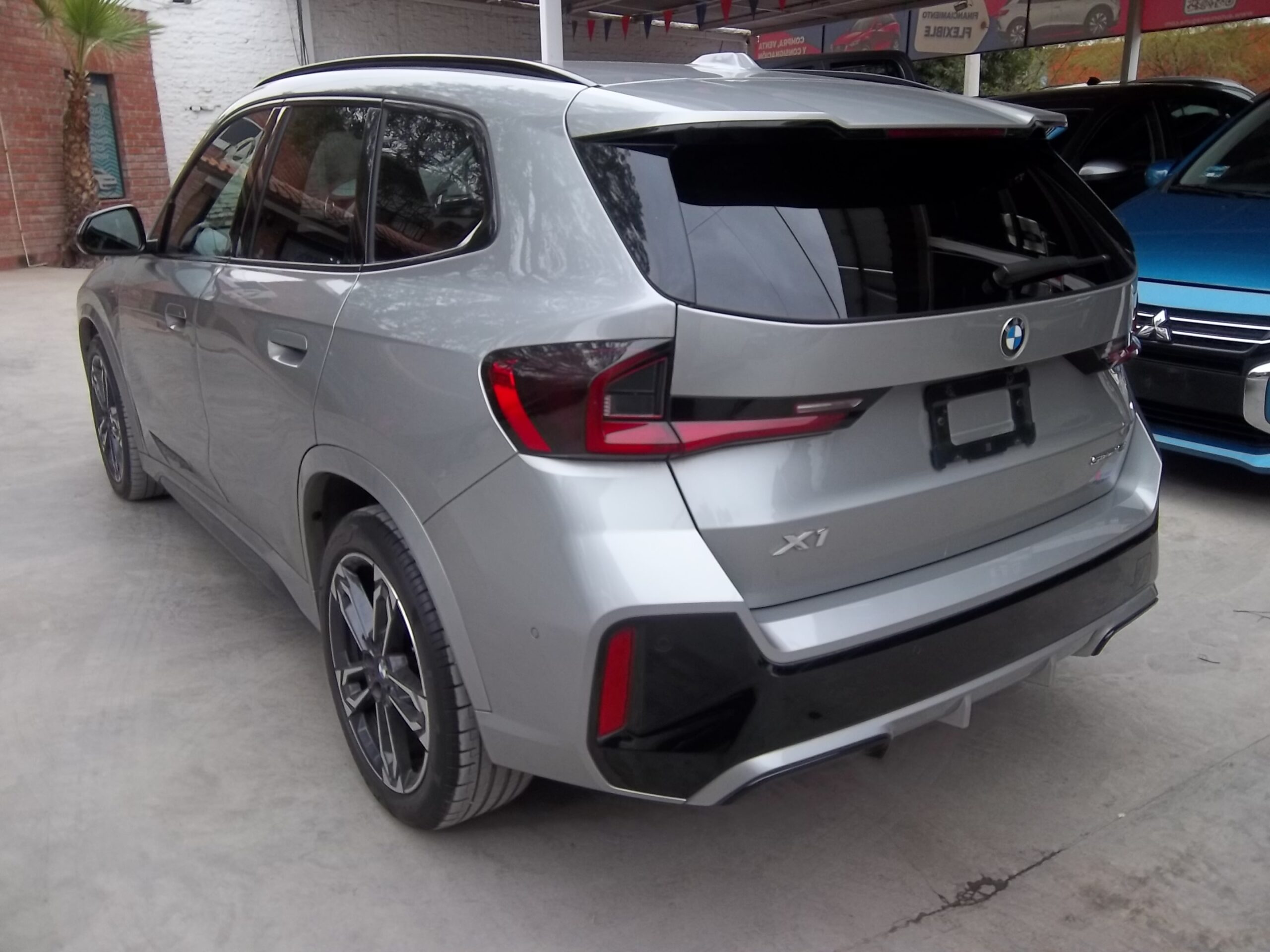 
								BMW X1 S DRIVE full									