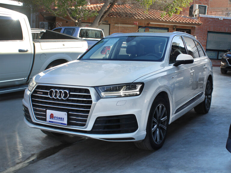AUDI Q7 S LINE
