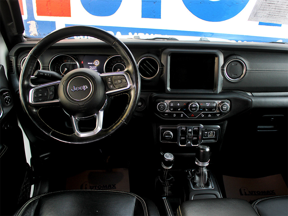 
								WRANGLER UNLIMITED SAHARA full									