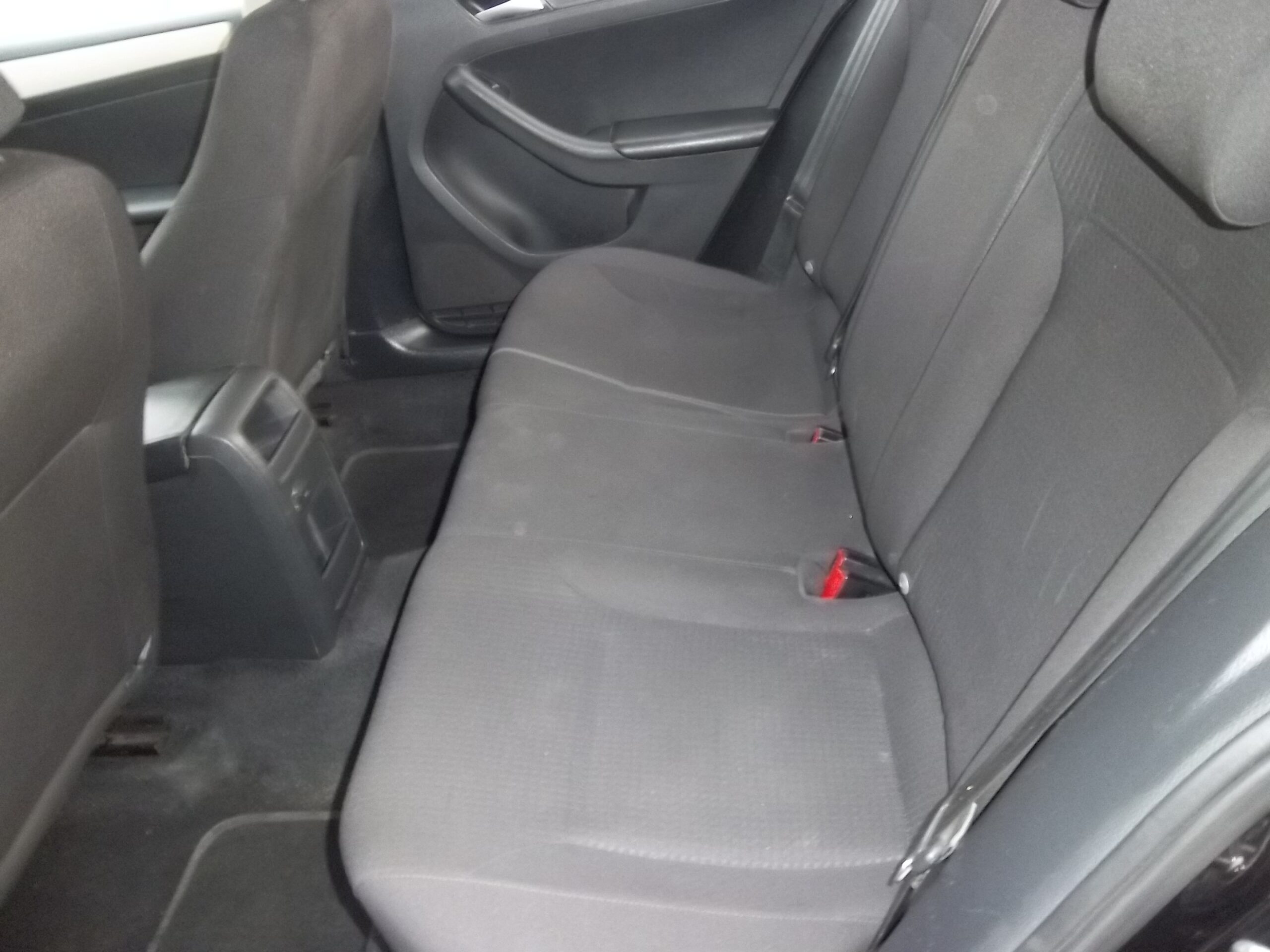 
								JETTA TRENDLINE full									