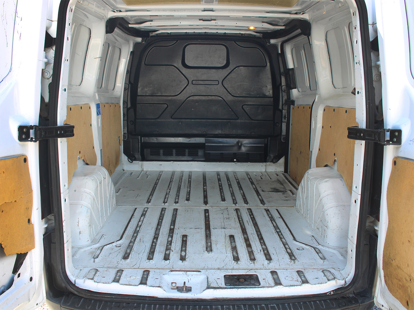 
								TRANSIT VAN CORTA DIESEL full									