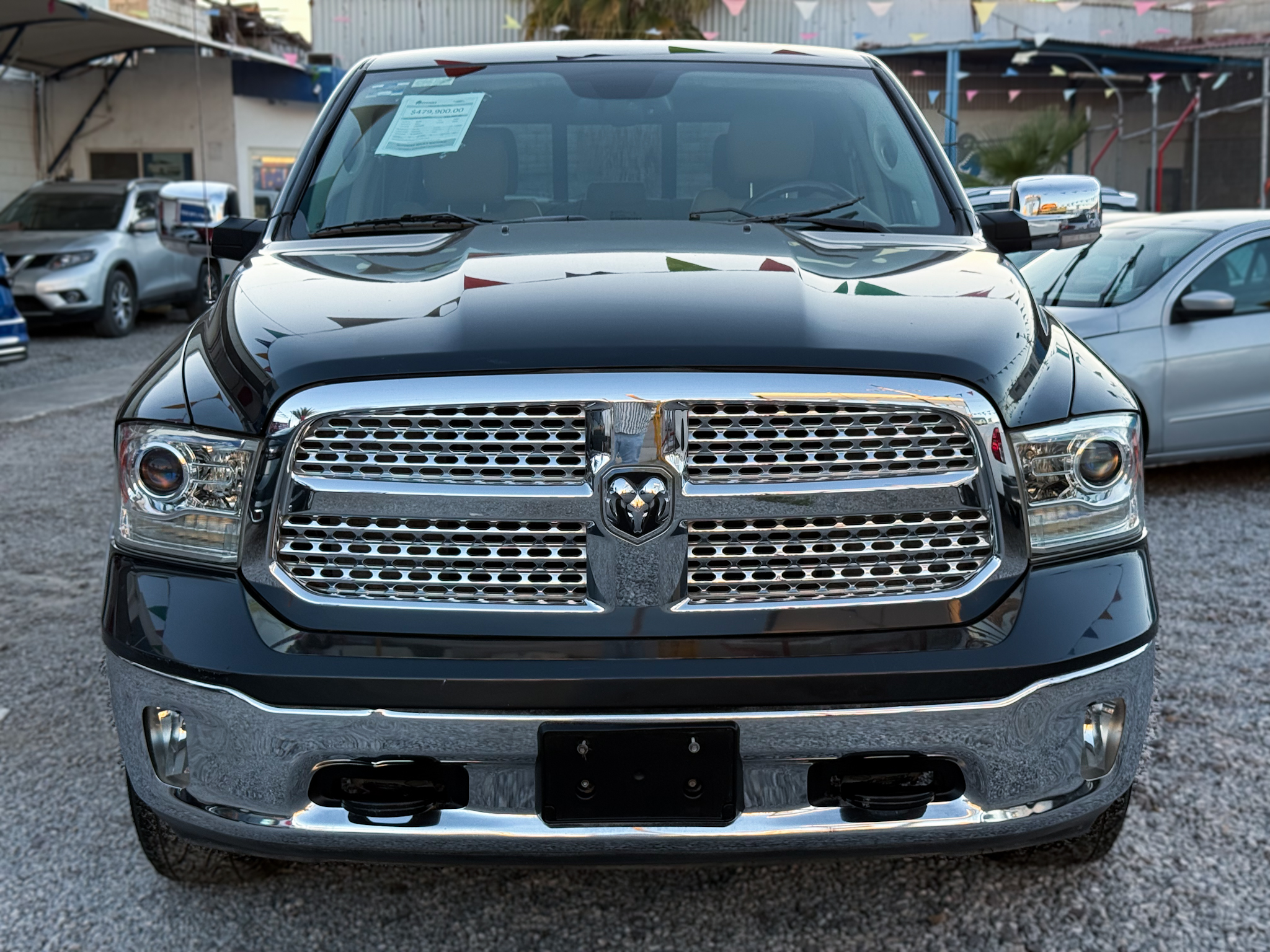 
								RAM 2500 LARAMIE full									
