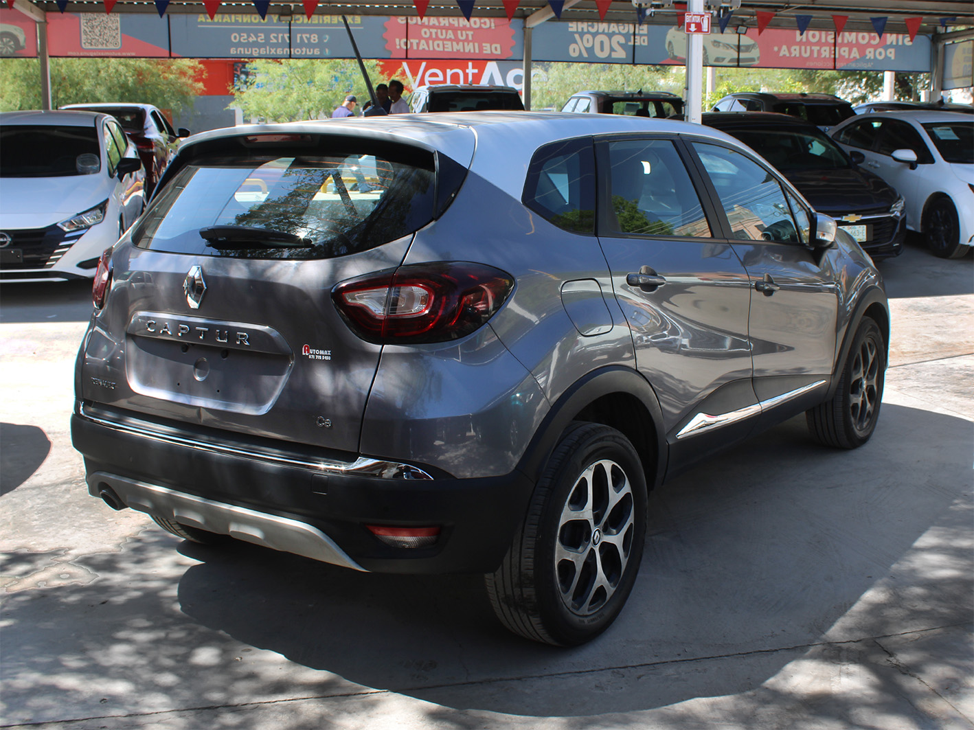 
								CAPTUR ICONIC full									