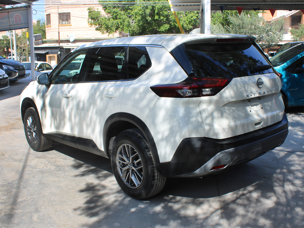 
								X TRAIL ADVANCE full									