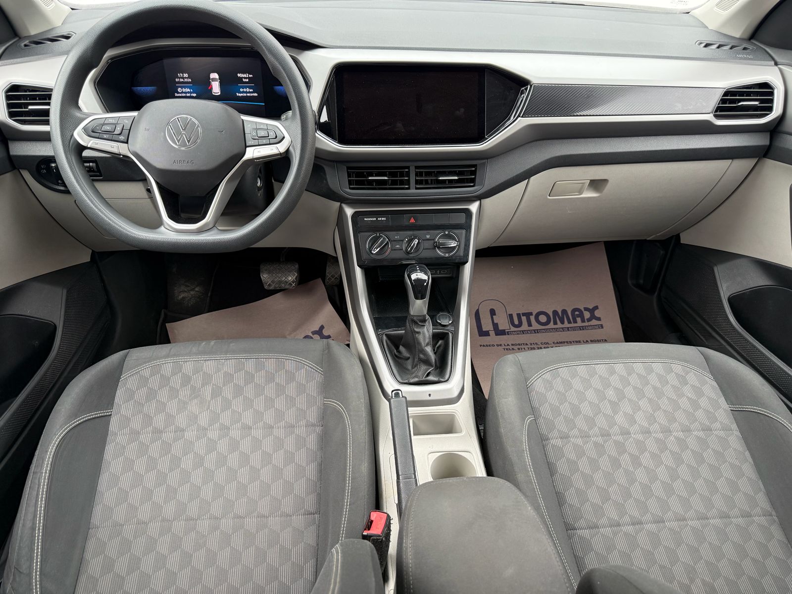 
								T-CROSS full									