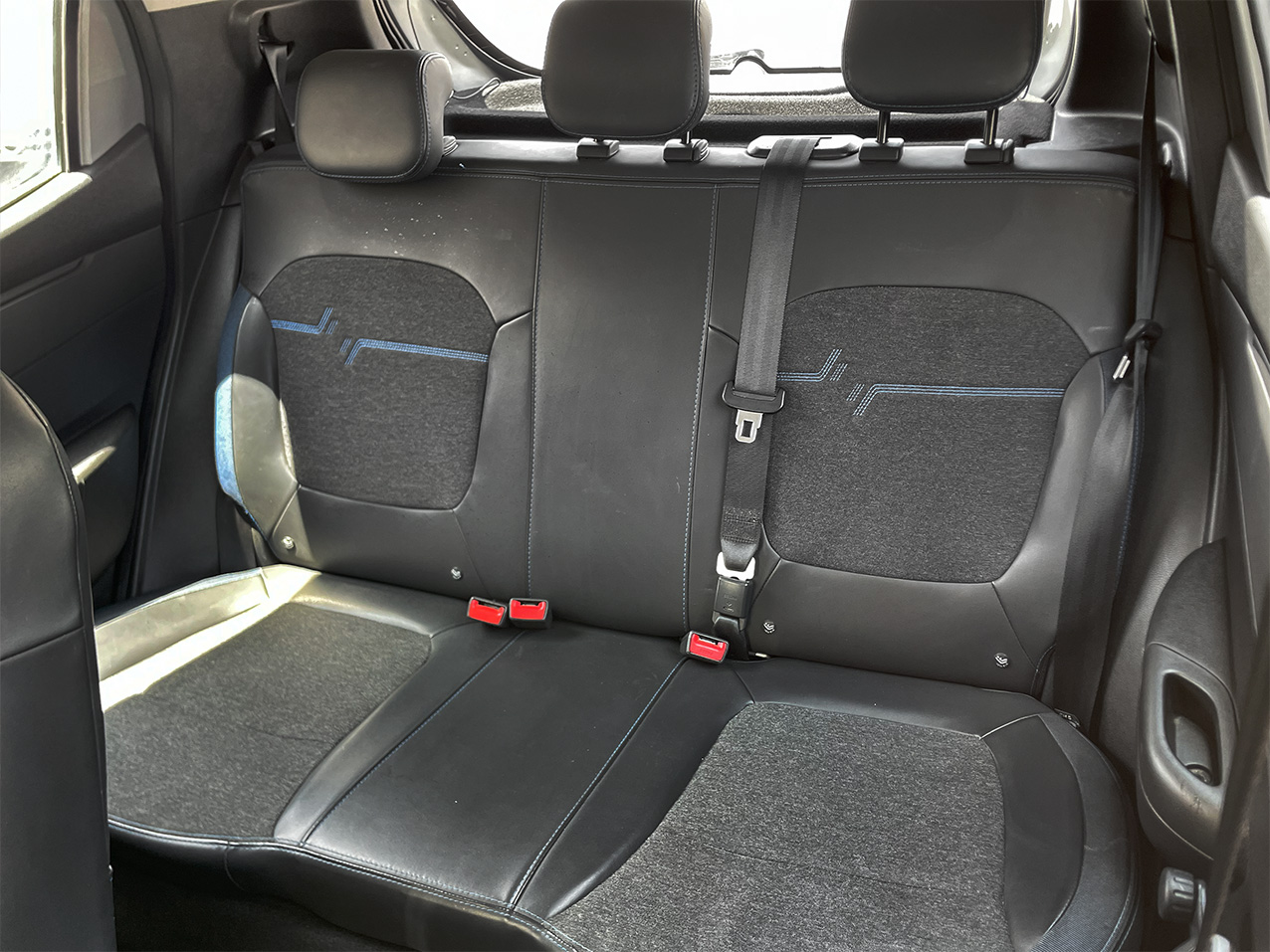 
								KWID ICONIC full									