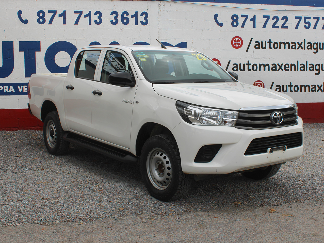 
								HILUX BASE T/M full									