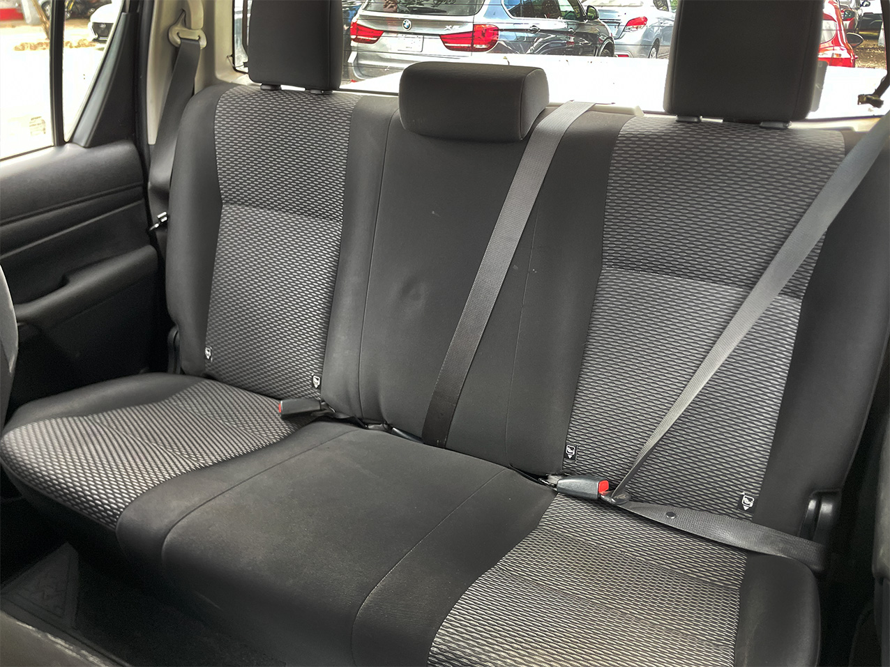 
								HILUX BASE T/M full									