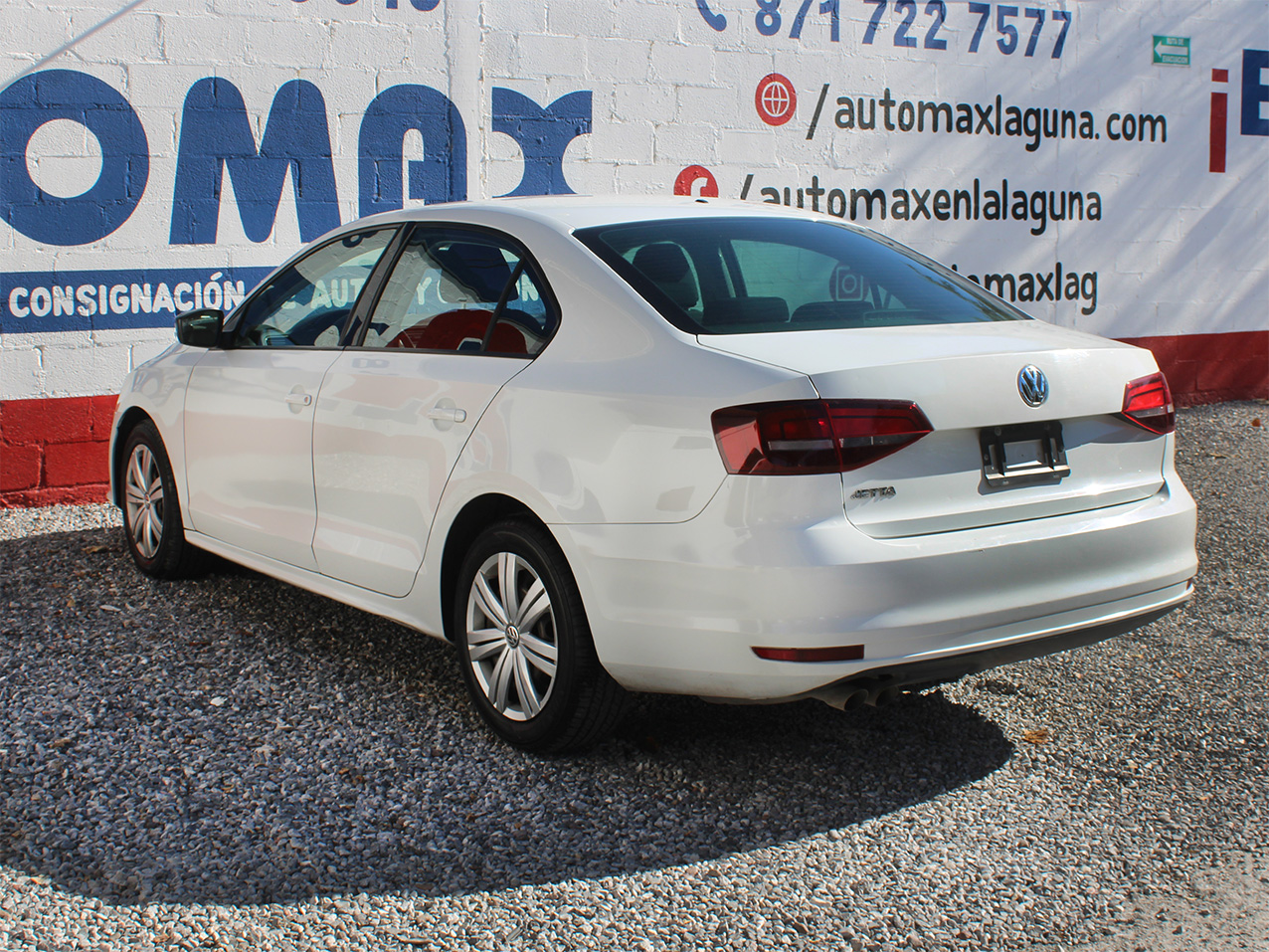 JETTA 2.0 L T/A full
