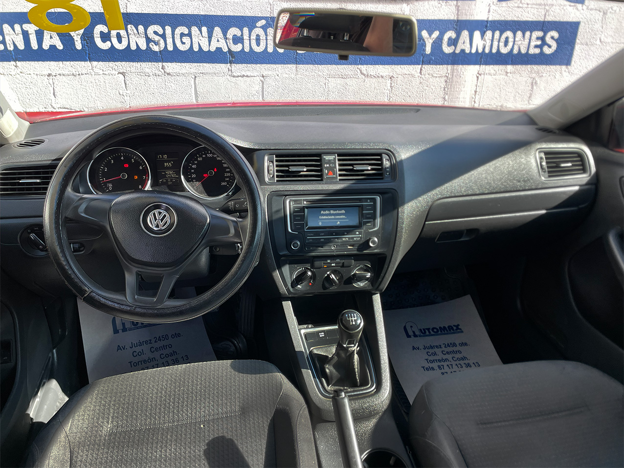 
								JETTA 2.0 L T/M full									
