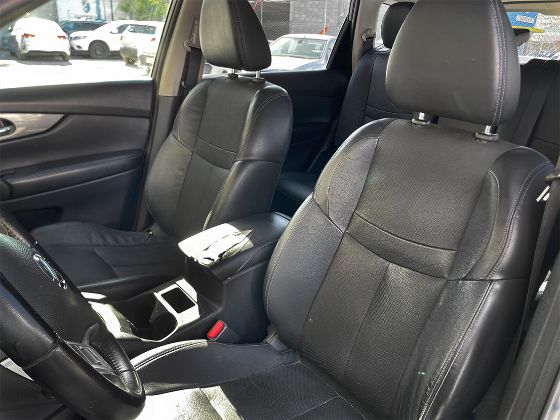 
								X-TRAIL EXCLUSIVE full									