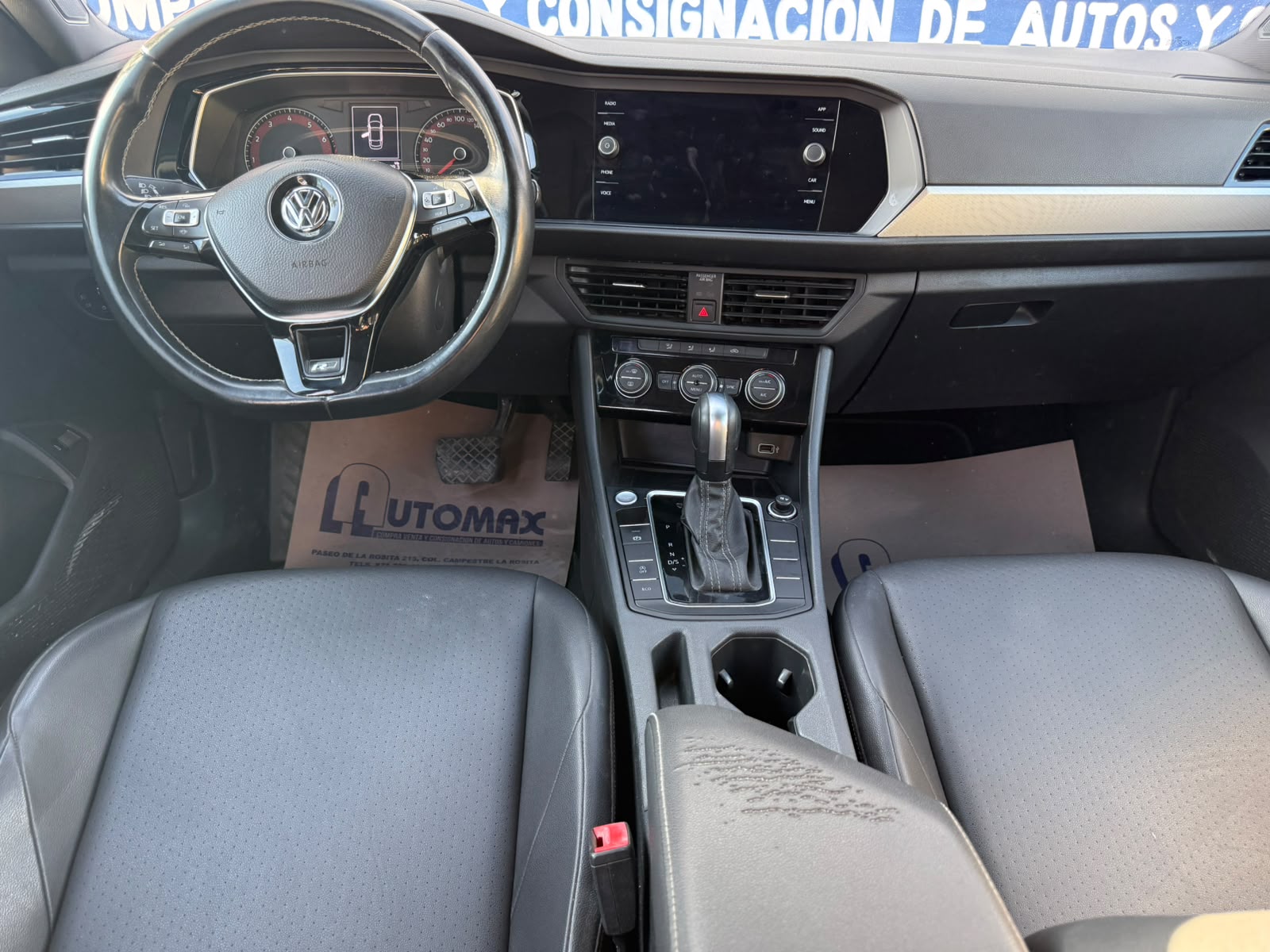 
								JETTA R-LINE full									