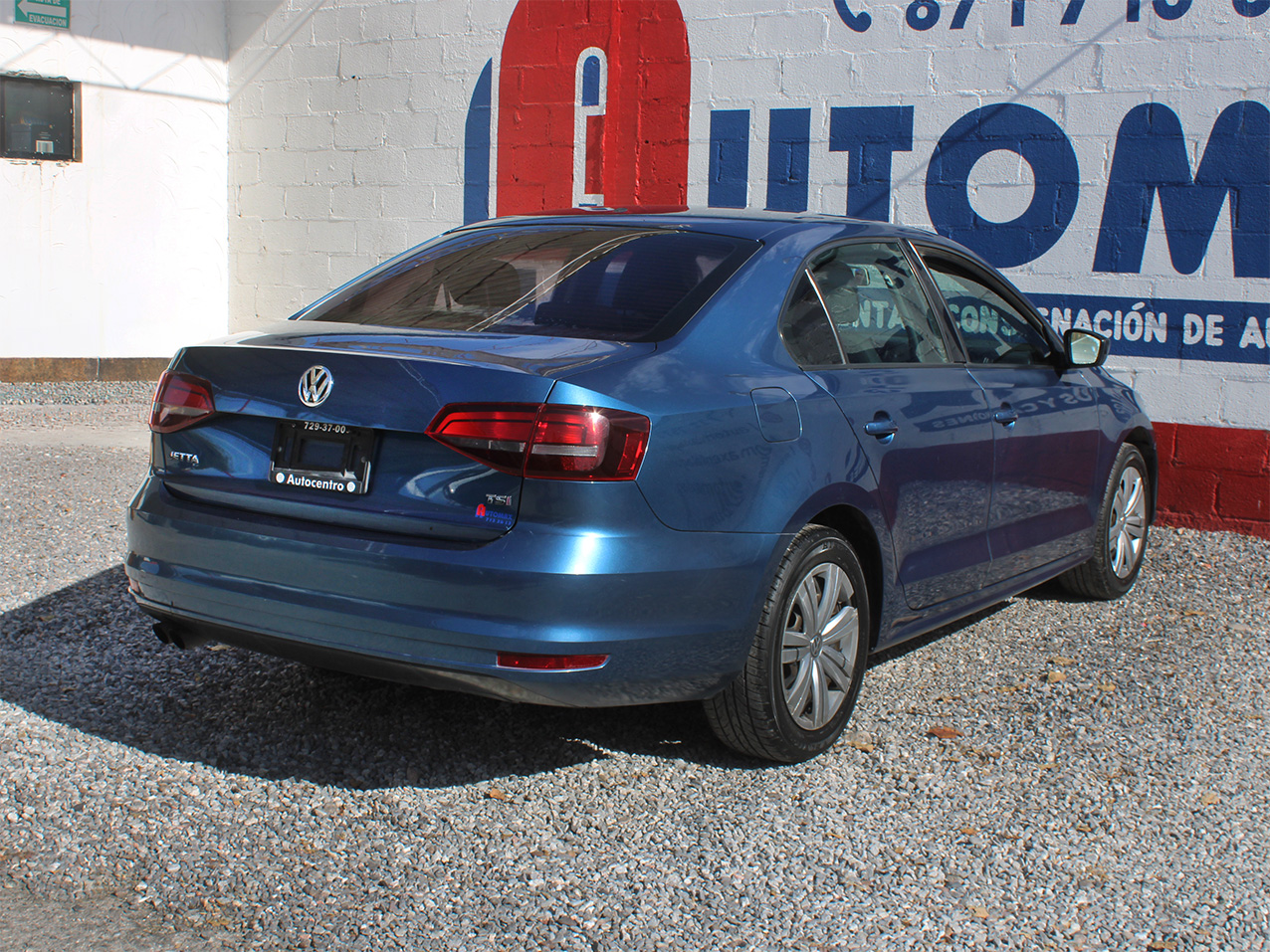 
								JETTA 2.0 L T/A full									