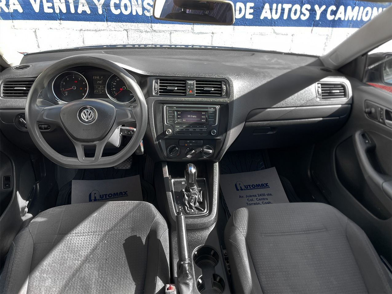 
								JETTA 2.0 L T/A full									