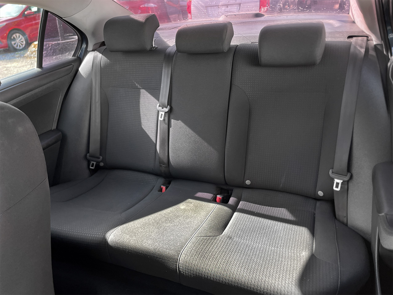 
								JETTA 2.0 L T/A full									