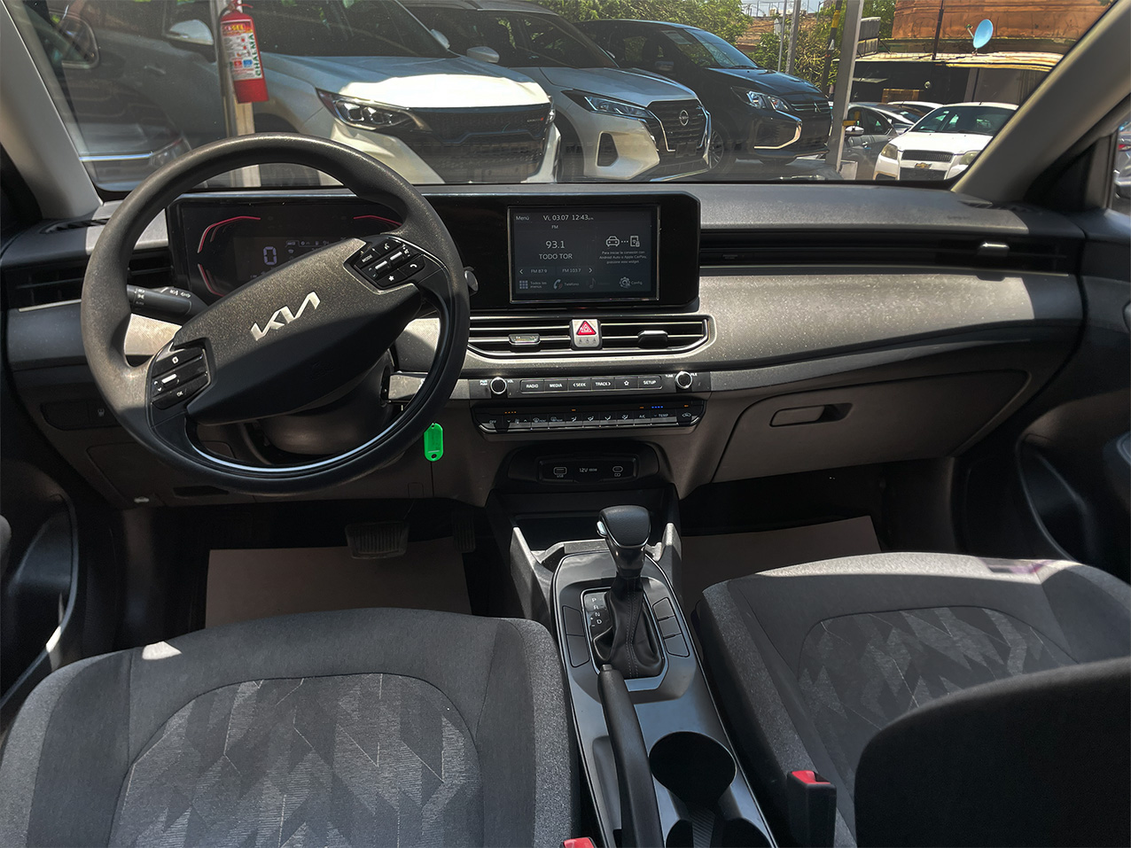 
								KIA K3 full									