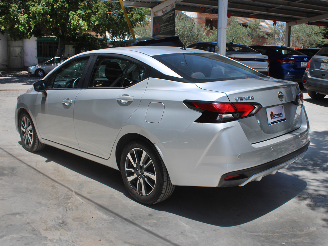 
								VERSA ADVANCE full									