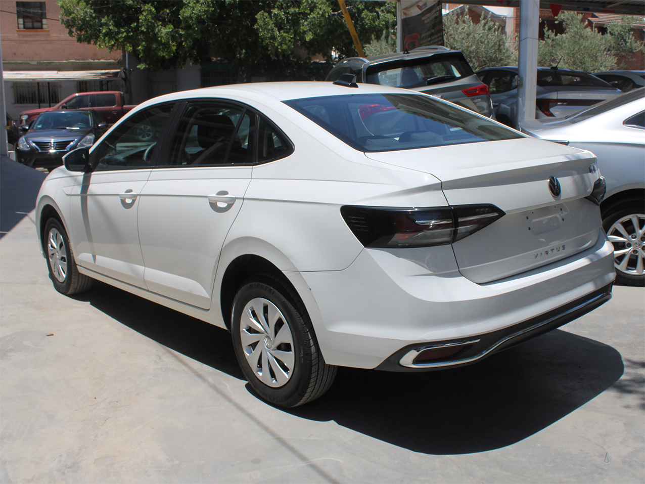 
								VIRTUS TRENDLINE full									