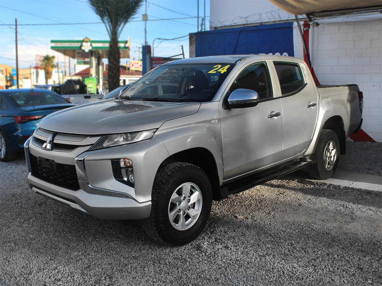 
								MITSUBISHI L200 GLX 2024 full									