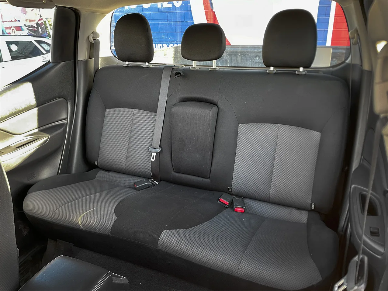 
								MITSUBISHI L200 GLX 2024 full									