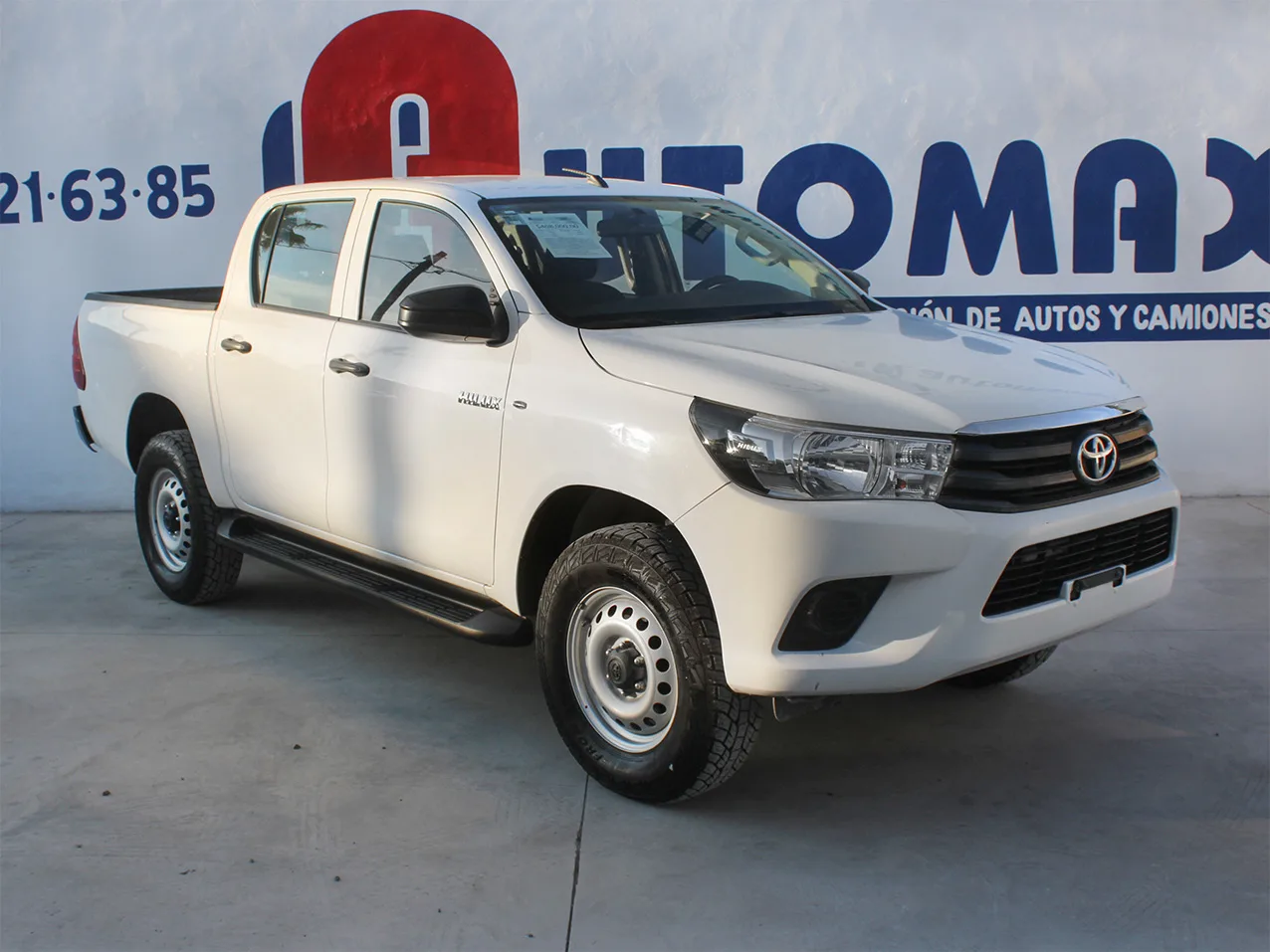 
								TOYOTA HILUX BASE full									