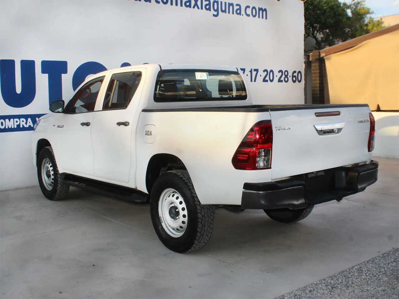 
								TOYOTA HILUX BASE full									