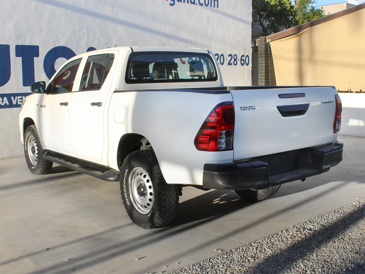 
								TOYOTA HILUX BASE 2019 full									