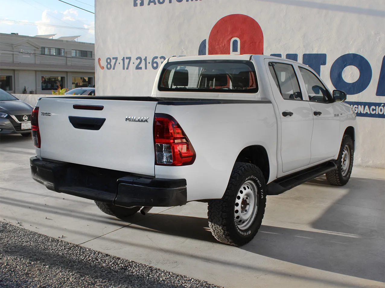 
								TOYOTA HILUX BASE 2019 full									